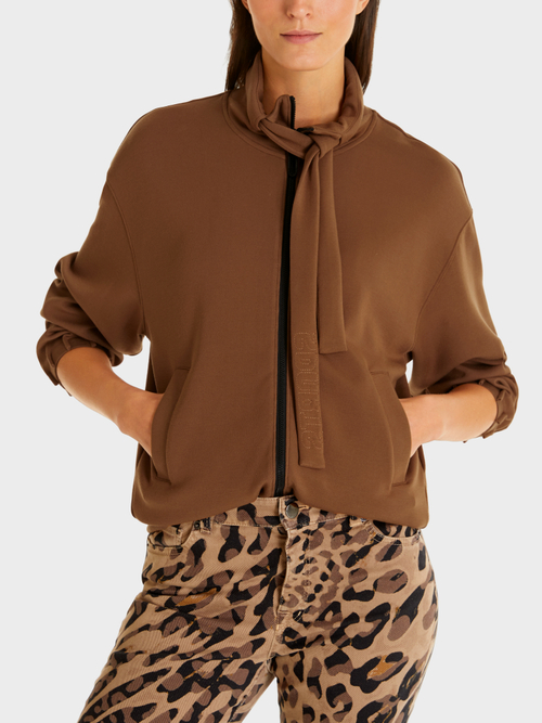 Sportive Jacke