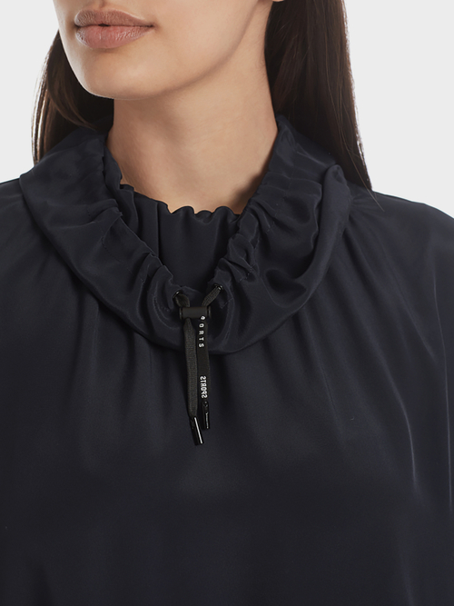Blouse-style top in viscose and silk