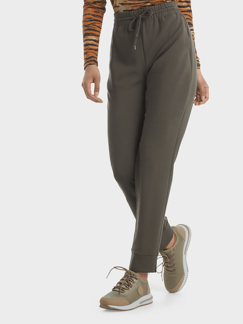 Hose im Jogging-Style