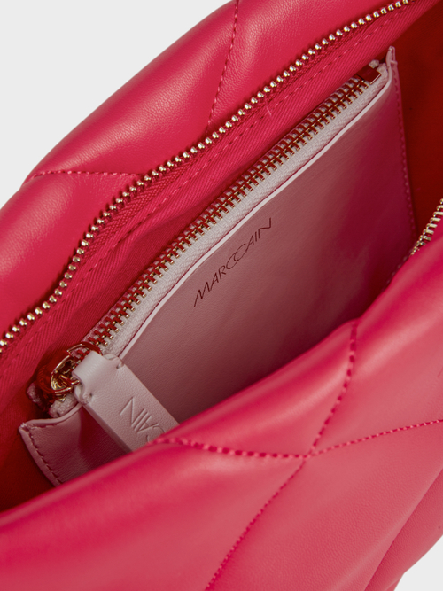 Schultertasche mit Steppungen