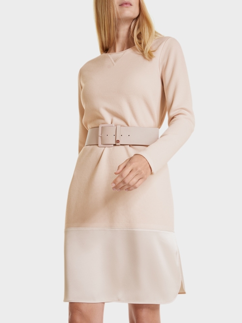 Kleid gestrickt in Deutschland