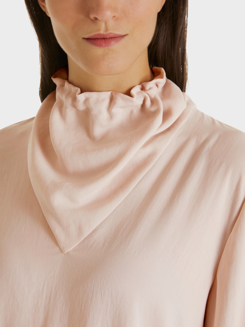 Fließendes Blusenshirt