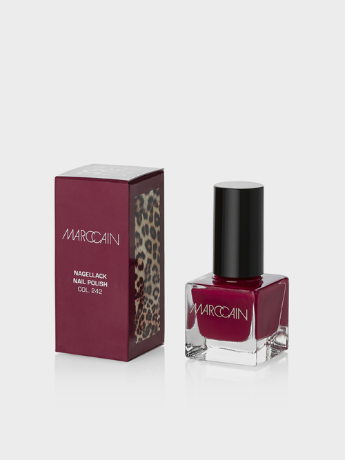 Nagellack in Trendfarbe