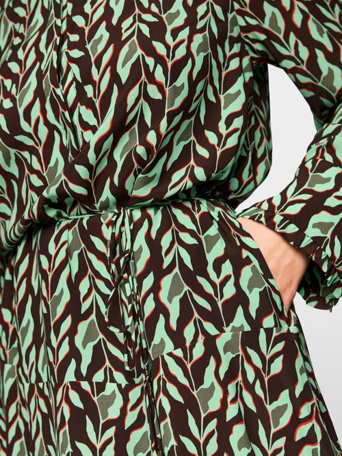 Robe courte à volants