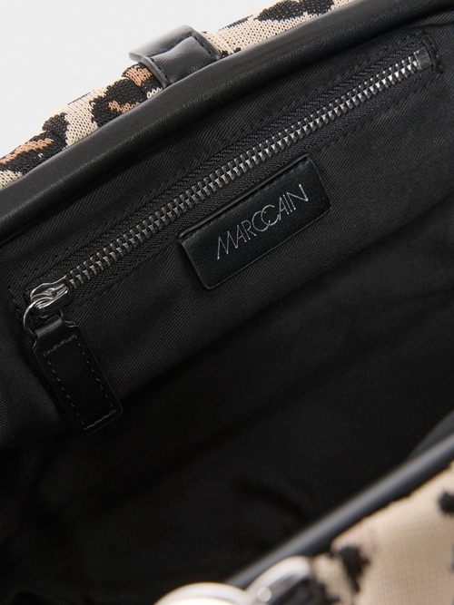 Knitted clutch bag with leopard print