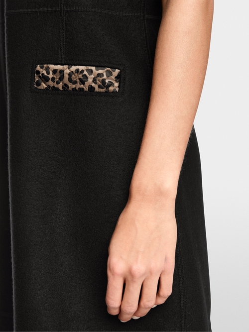 Mouwloze jurk “Knitted in Germany”