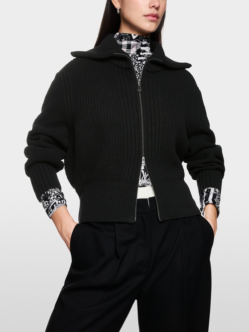 Knitted in Germany cardigan with collar