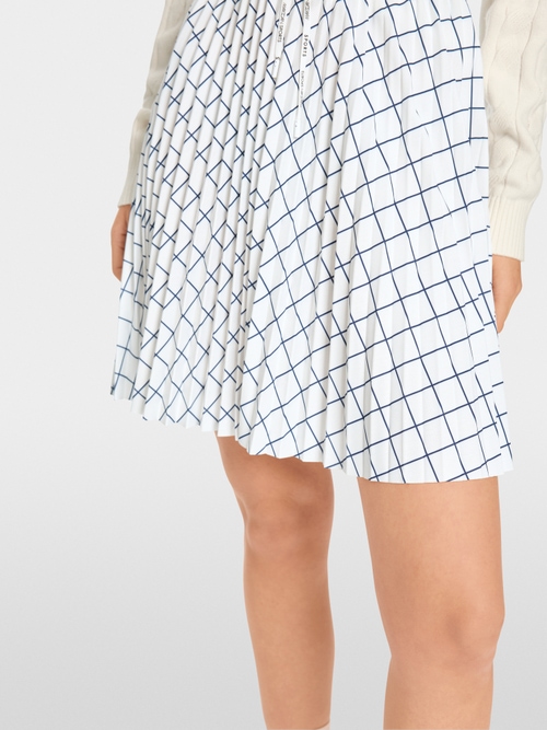Pleated skirt