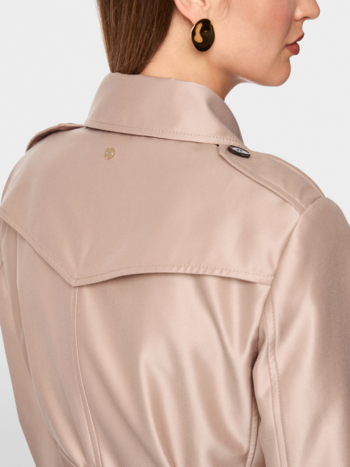 Klassischer Trenchcoat