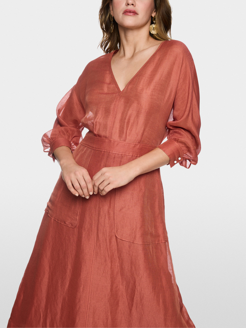 Maxi dress in linen and silk