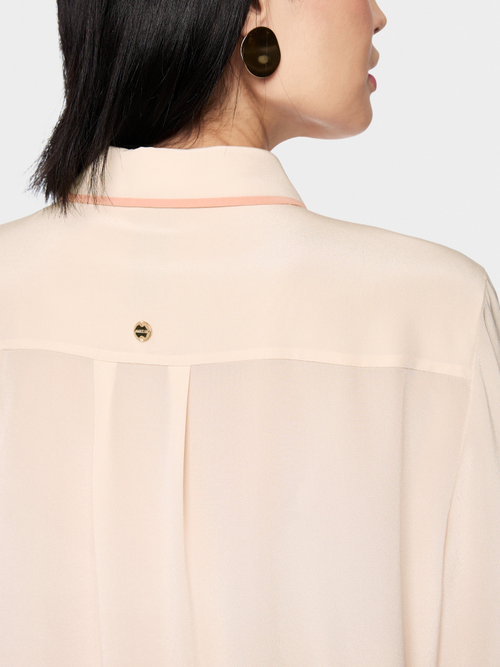 Blouse à col chemise en pure soie