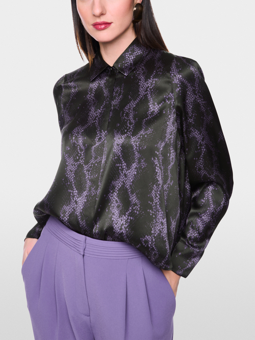 Blouse en soie à imprimé serpent