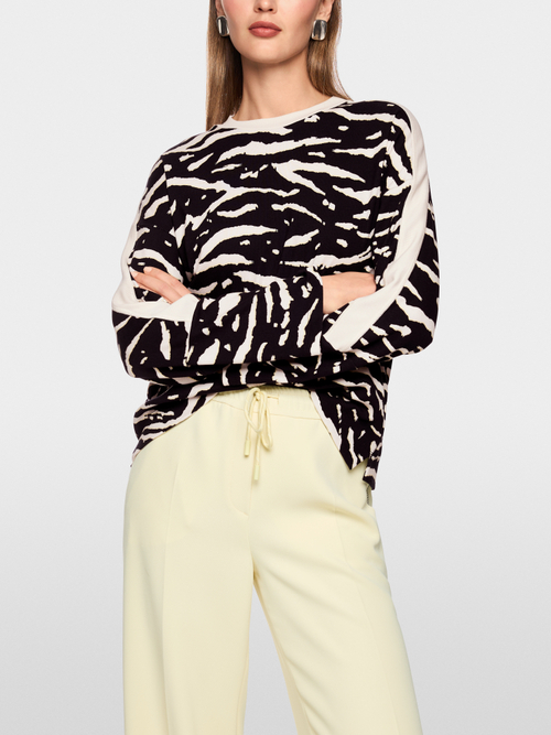 Long-sleeved shirt with animal print