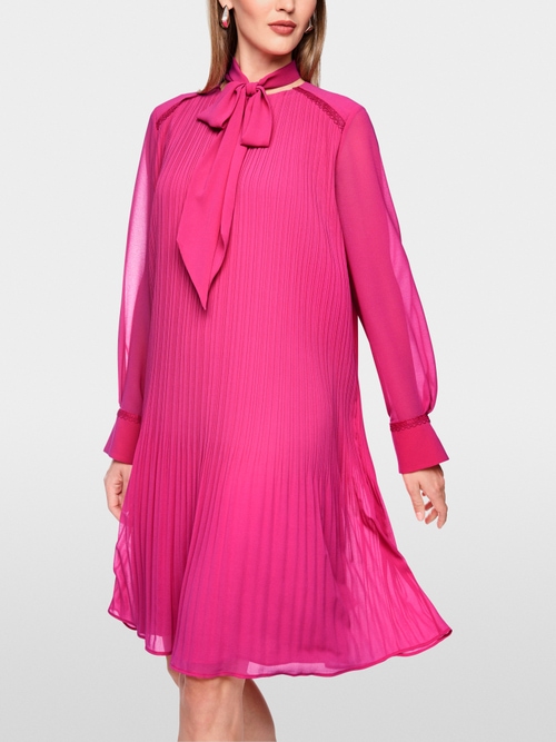 Chiffon dress with bow