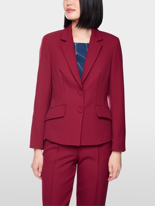 Fitted blazer with lapels