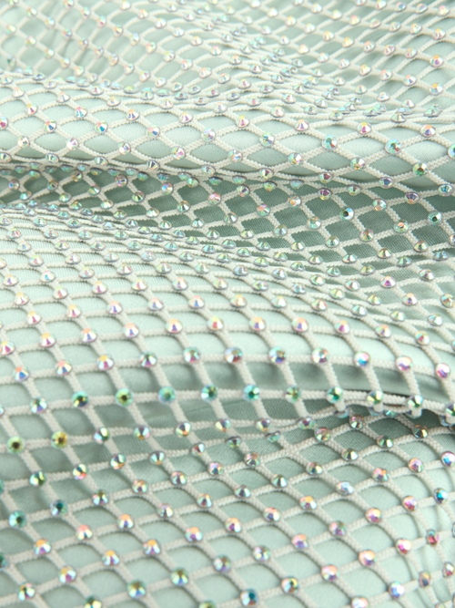 Satin-Clutch mit Kristall-Mesh-Besatz
