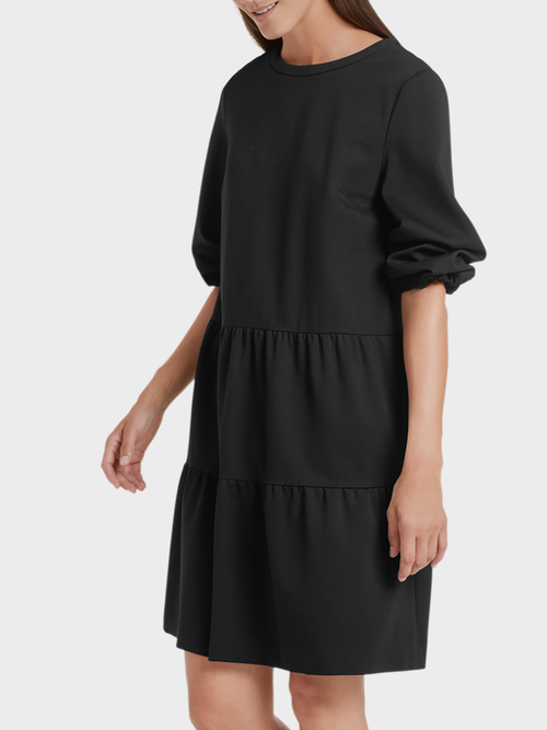 Kleid mit Stufenvolants