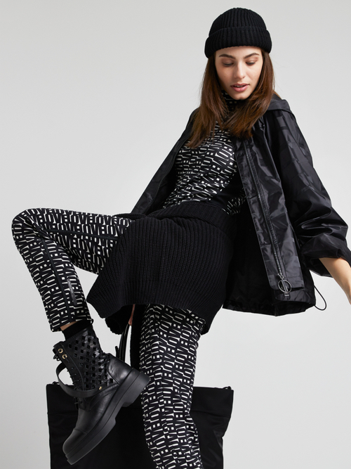 Schnür-Boots mit Cut-Outs