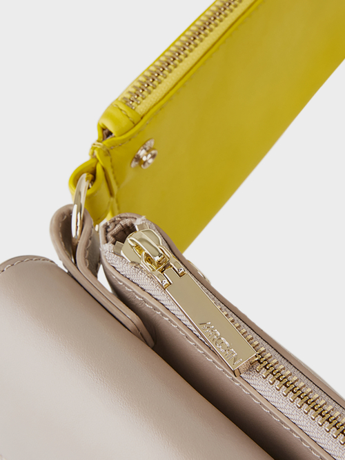 Shoulder bag in a two-tone design