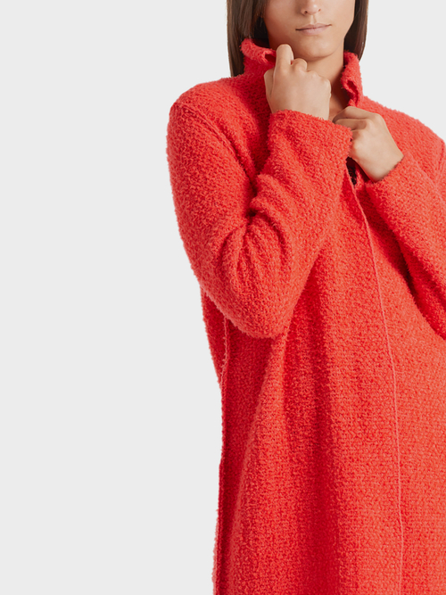 Lange Jacke gestrickt in Deutschland