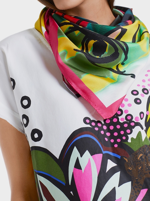 Bedrucktes Blusenshirt mit Materialmix