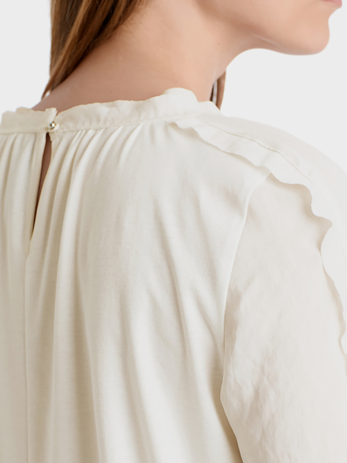 Blusenshirt aus Materialmix