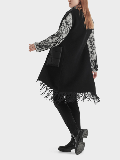 Veste cape sans manches à empiècements