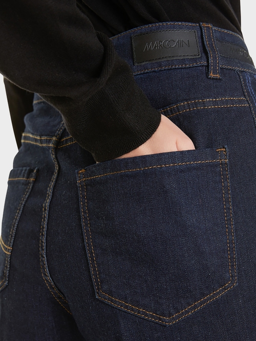 Lässige High-Waist-Jeans