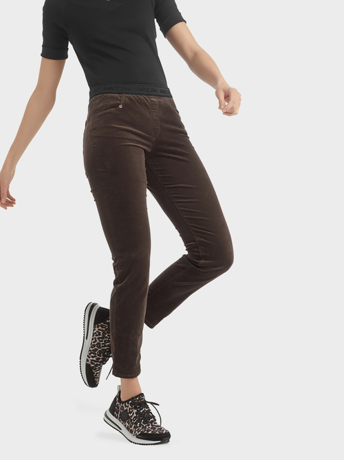 Stretchige Samtjeans