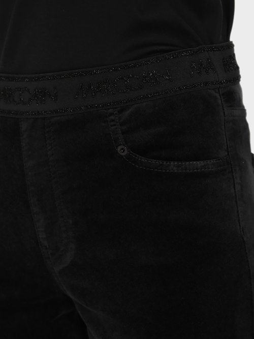Stretchige Samtjeans