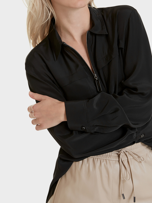 Bluse mit Seide