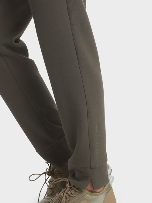 Hose im Jogging-Style