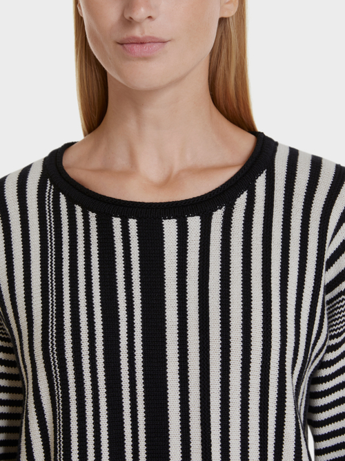 Strickpullover mit Streifenmix