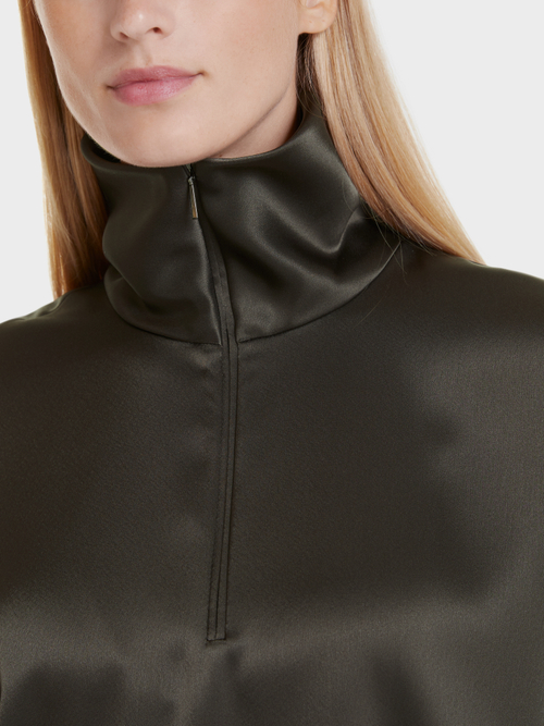 Shimmering satin sweatshirt