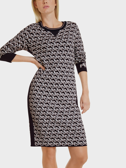 Kleid Knitted in Germany