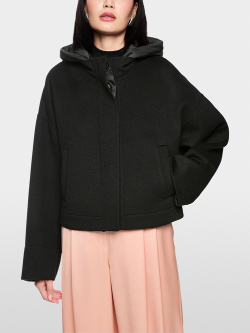 Wolljacke mit Kapuze