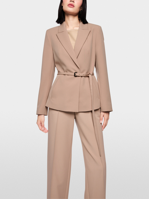 Elegant blazer with waist belt