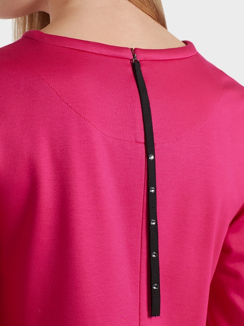 Kleid mit Stufenvolants