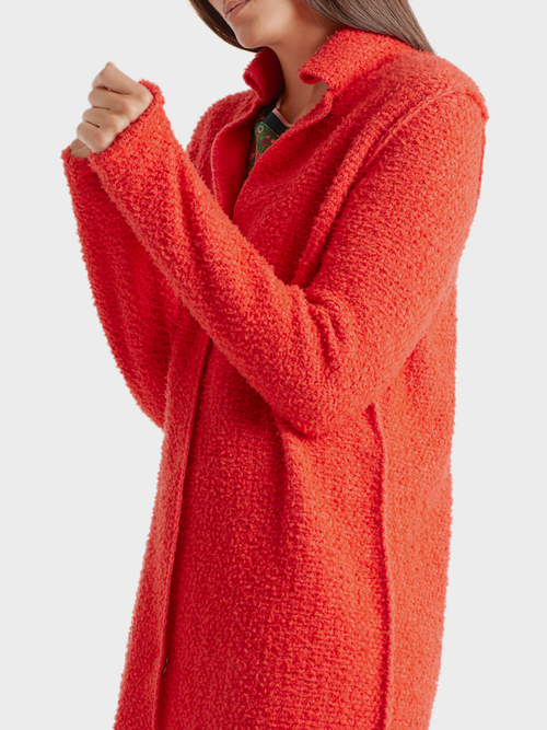 Lange Jacke gestrickt in Deutschland