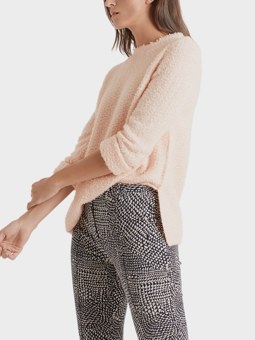 Knitted in Germany Bouclépullover