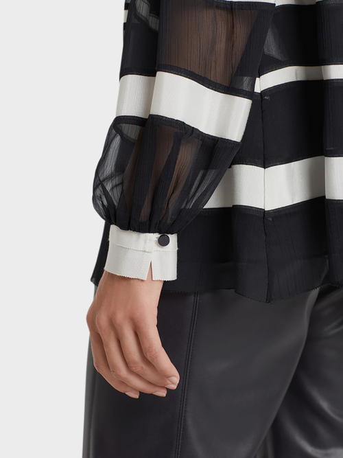 Weite Bluse aus Crêpe