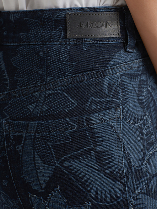 Bedruckte High-Waist-Röhrenjeans
