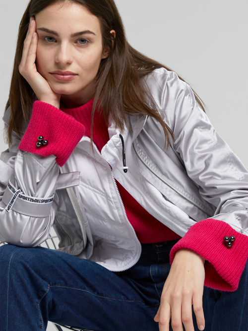 Jacke aus glänzendem Material