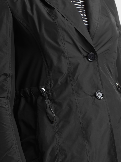 Blazer aus Parachute-Material