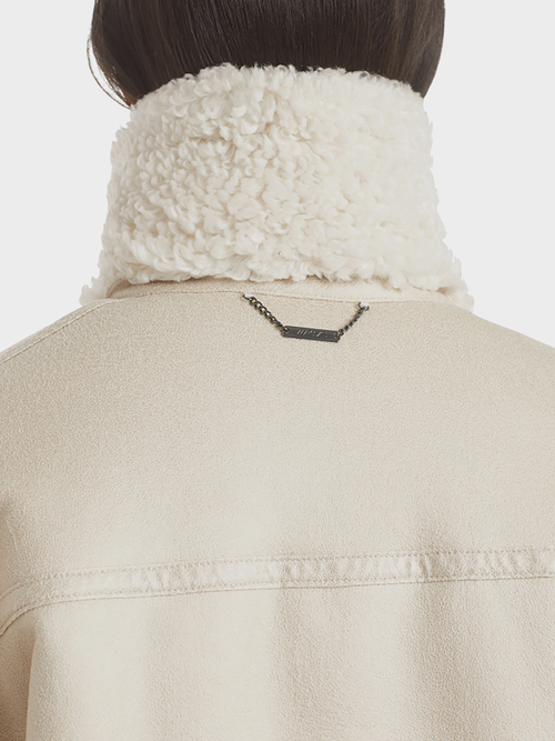 Superflauschige Wendejacke