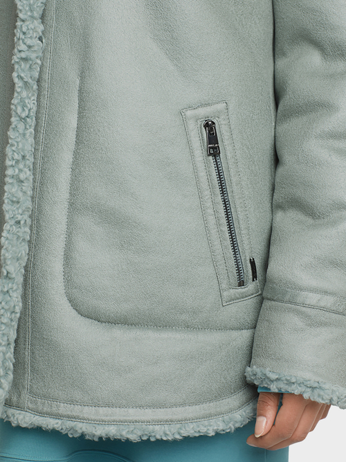 Superflauschige Wendejacke