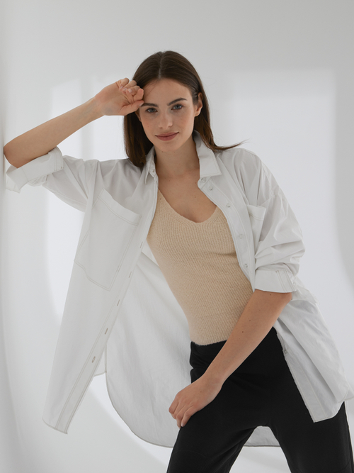 Long shirt-type blouse