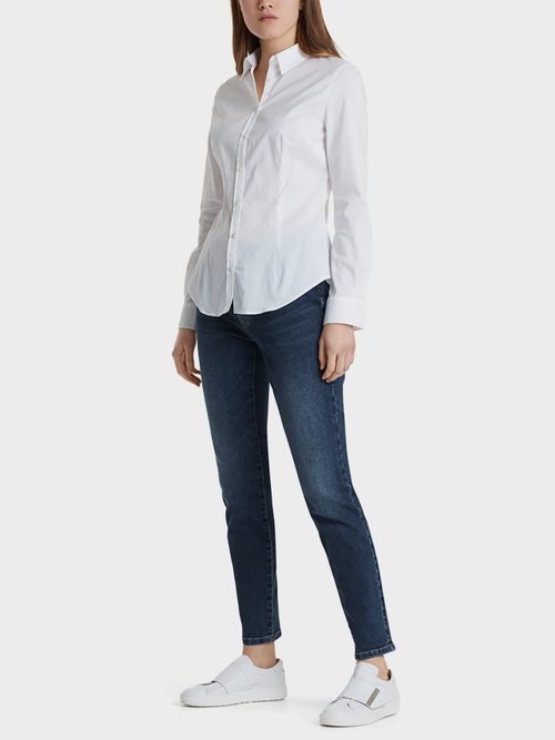 Jeans with straight legs