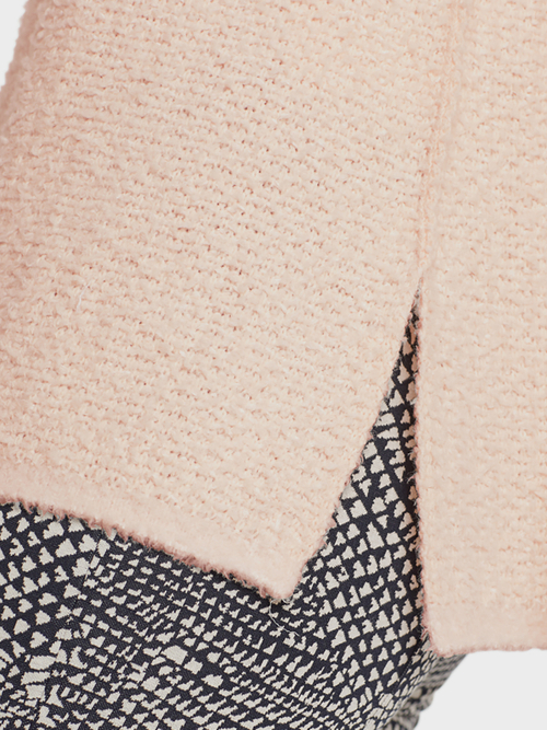 Knitted in Germany Bouclépullover