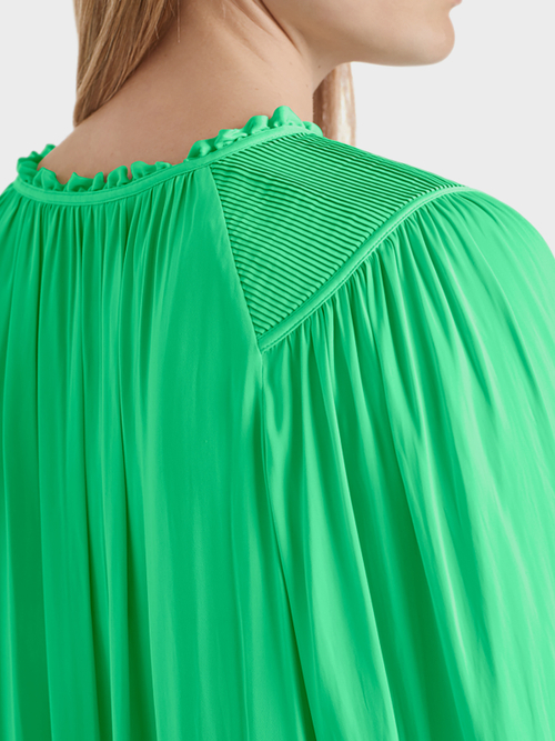 Verspielte Bluse mit Volumen